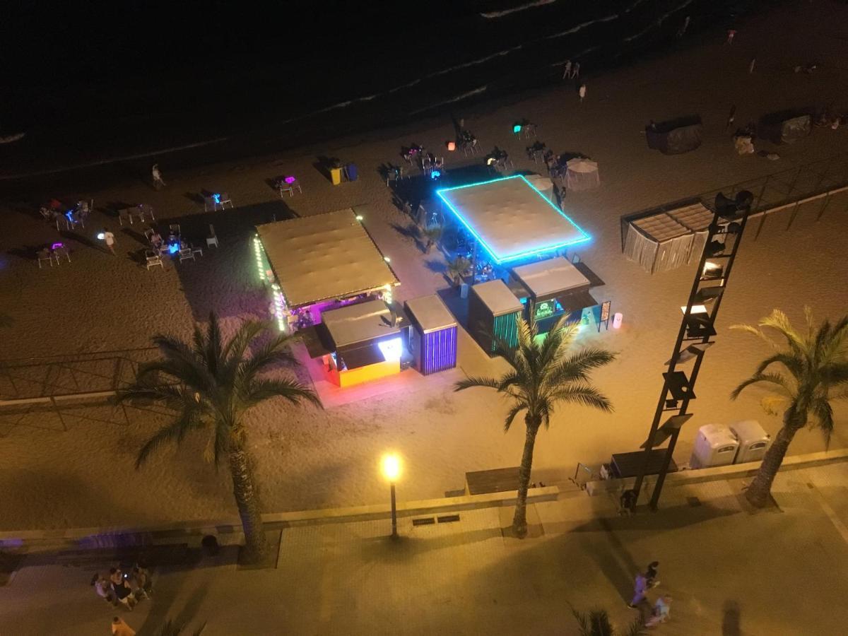 Appartement Spacieux, Front De Mer, Vue Splendide Salou Luaran gambar